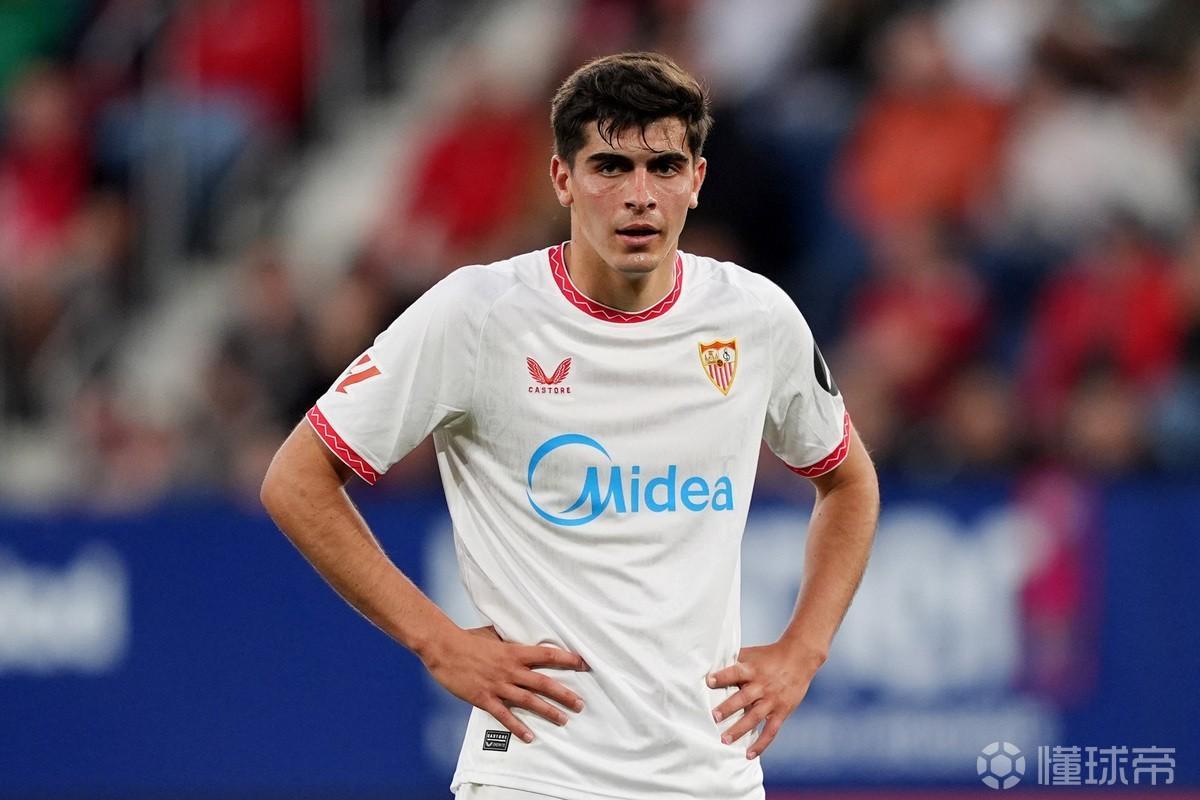 星空体育平台-意天空：那不勒斯再次关注胡安卢，准备与尤文展开争夺