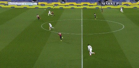 1615763480497090279.gif C罗2.gif