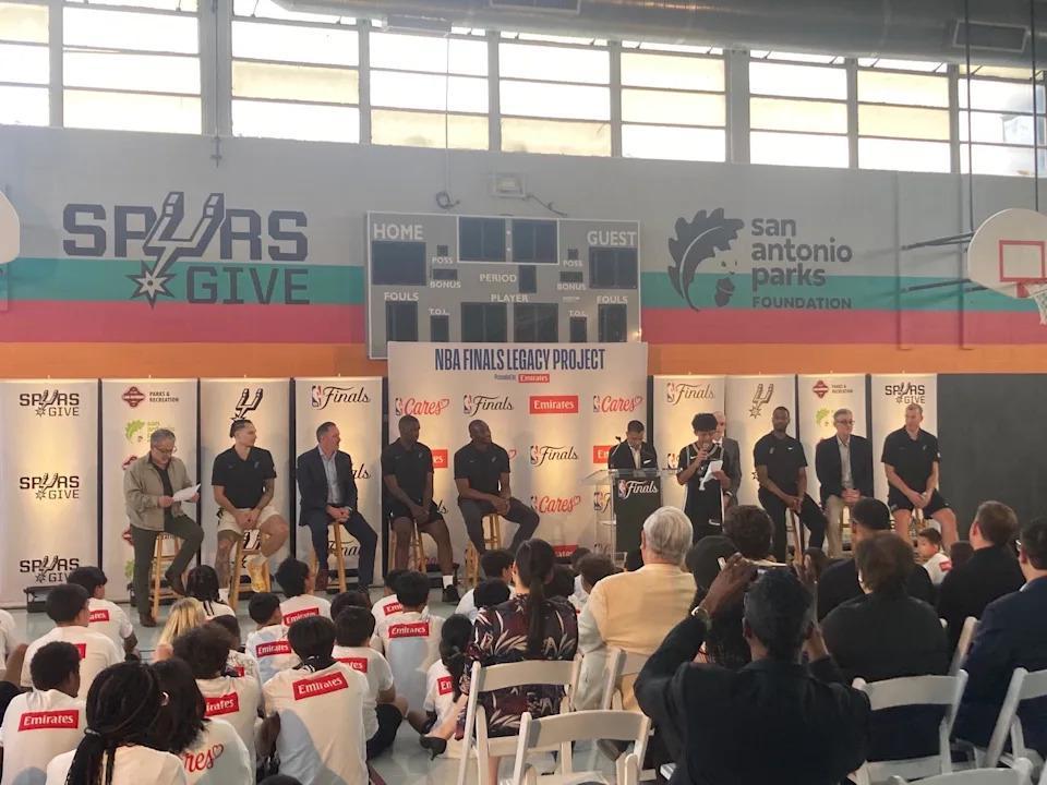 星空体育平台-社区中心换新装 NBA总决赛遗产项目亮相马刺主场